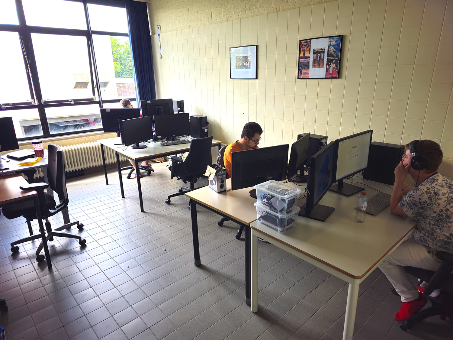 “Dankzij deze desktops kunnen de cliënten écht goed aan de slag!”