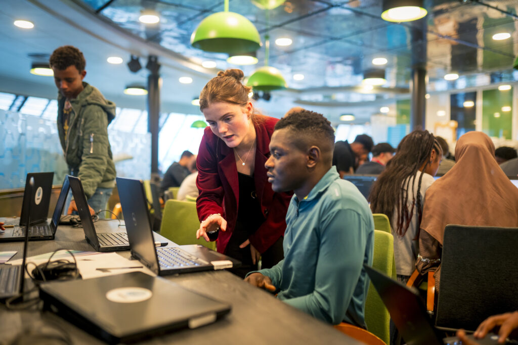 Omdat toegang en vaardigheden hand in hand gaan: onze nieuwe overzichtspagina digitale vaardigheden!