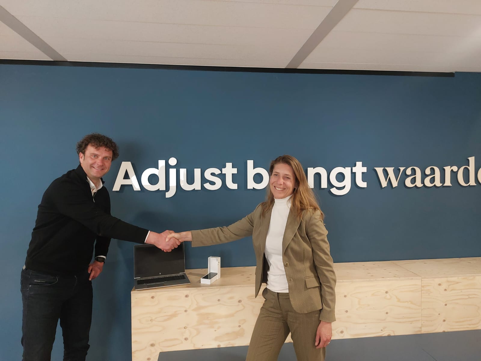 Adjust geeft laptops een tweede leven