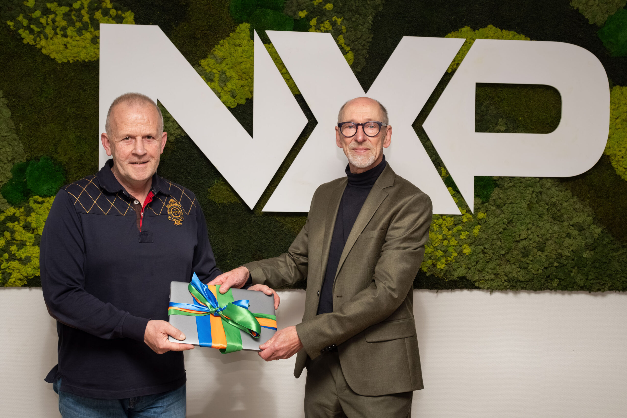 Hoe een afgeschreven laptop een weg door de keten vindt: “Maak gebruik van het aanbod” 
